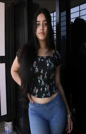 call girl service in Udyog Vihar