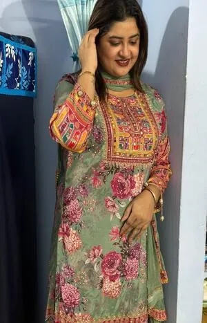 Independent Call Girls in Udyog Vihar